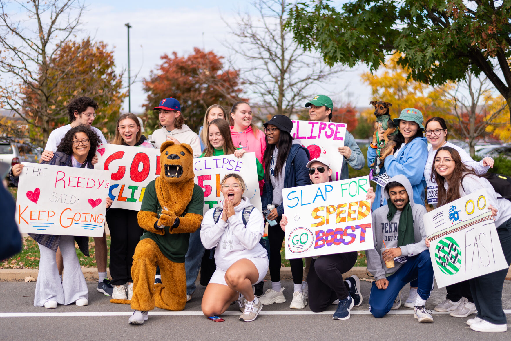 Thon 5K, Eclipse with Signs and Lion